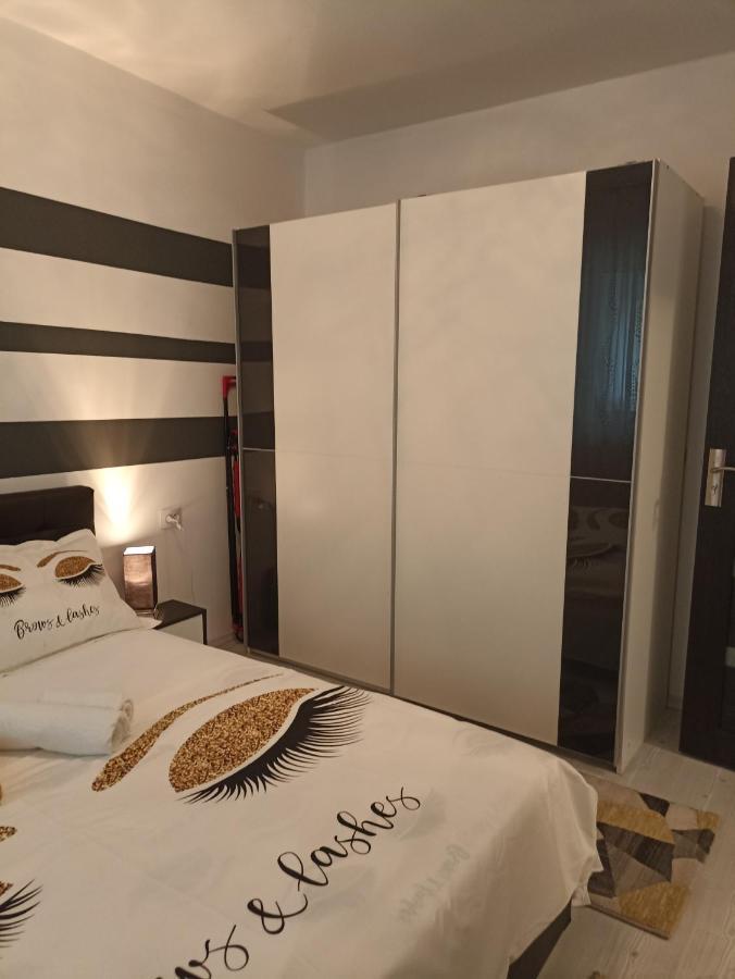 Apartament Sofy2 Baile Herculane Exterior photo